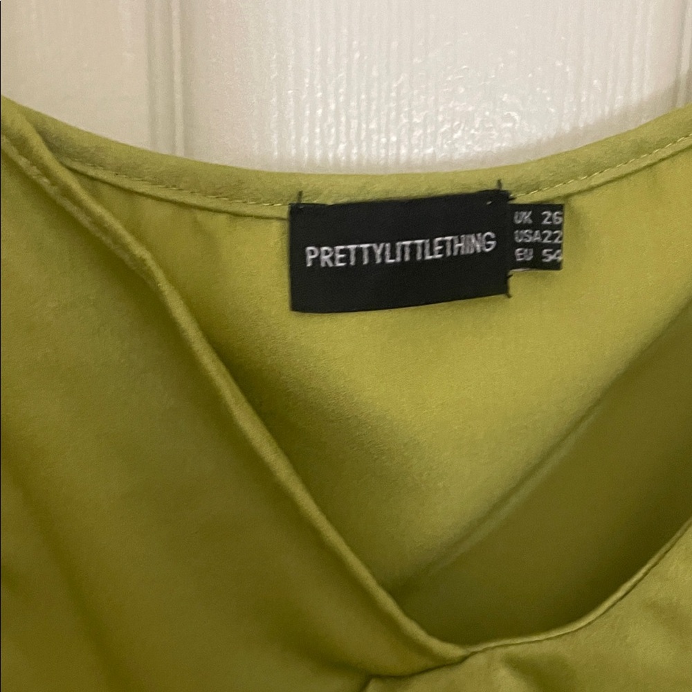 PrettyLittleThing Olive Green Ruffle Midi Dress - Picture 4 of 5